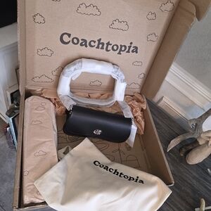 Coachtopia The Wavy Dinky Black Leather Shoulder/crossbody